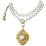 Chanel white pearls necklaces