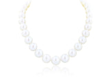 18 fine South Sea Pearl Necklace with important Diamond Clasp